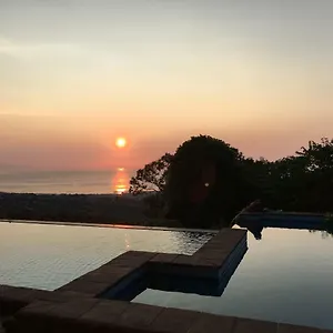 Villa Milo , Milo Italia