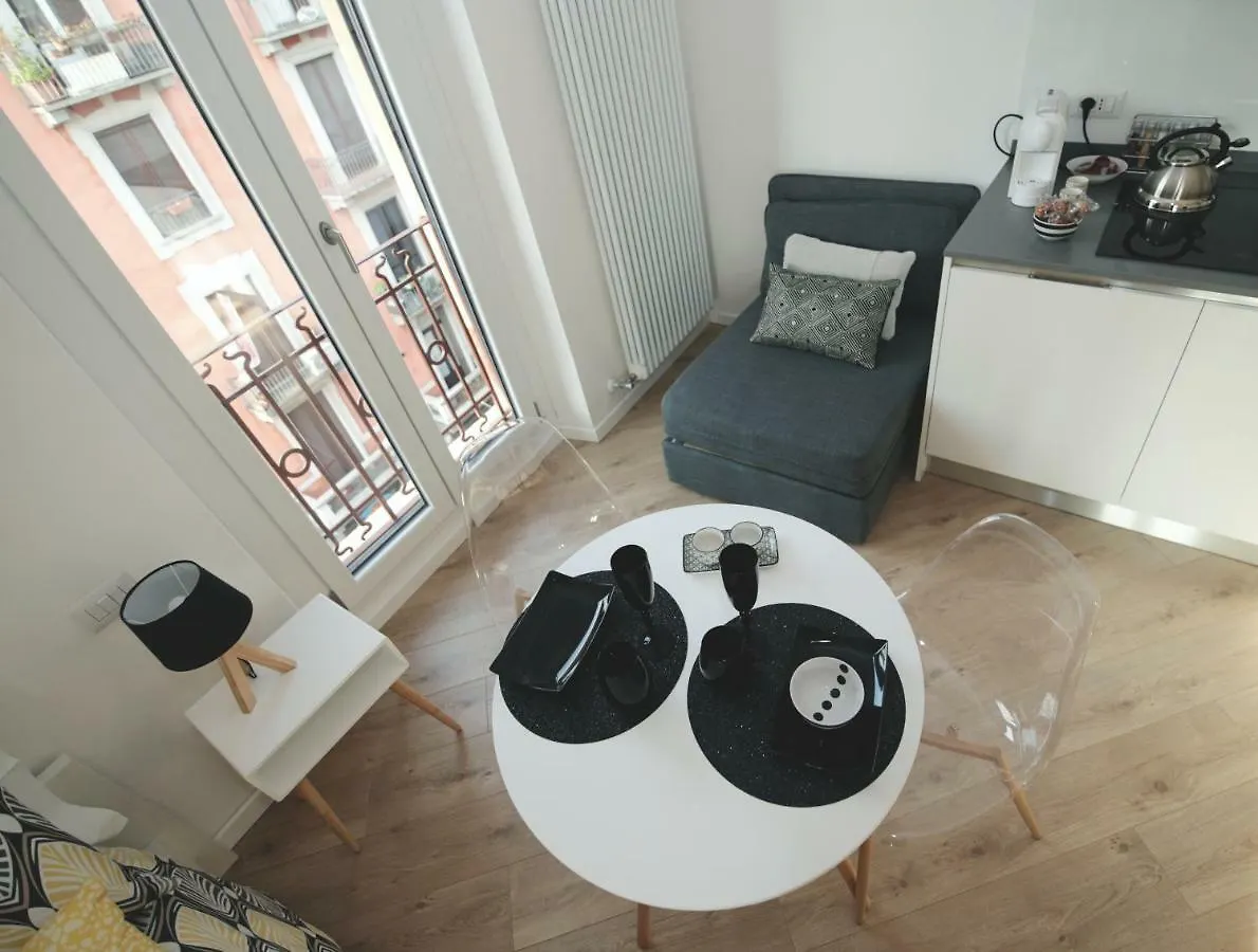 P&D Apartments Navigli Via Casale Milán